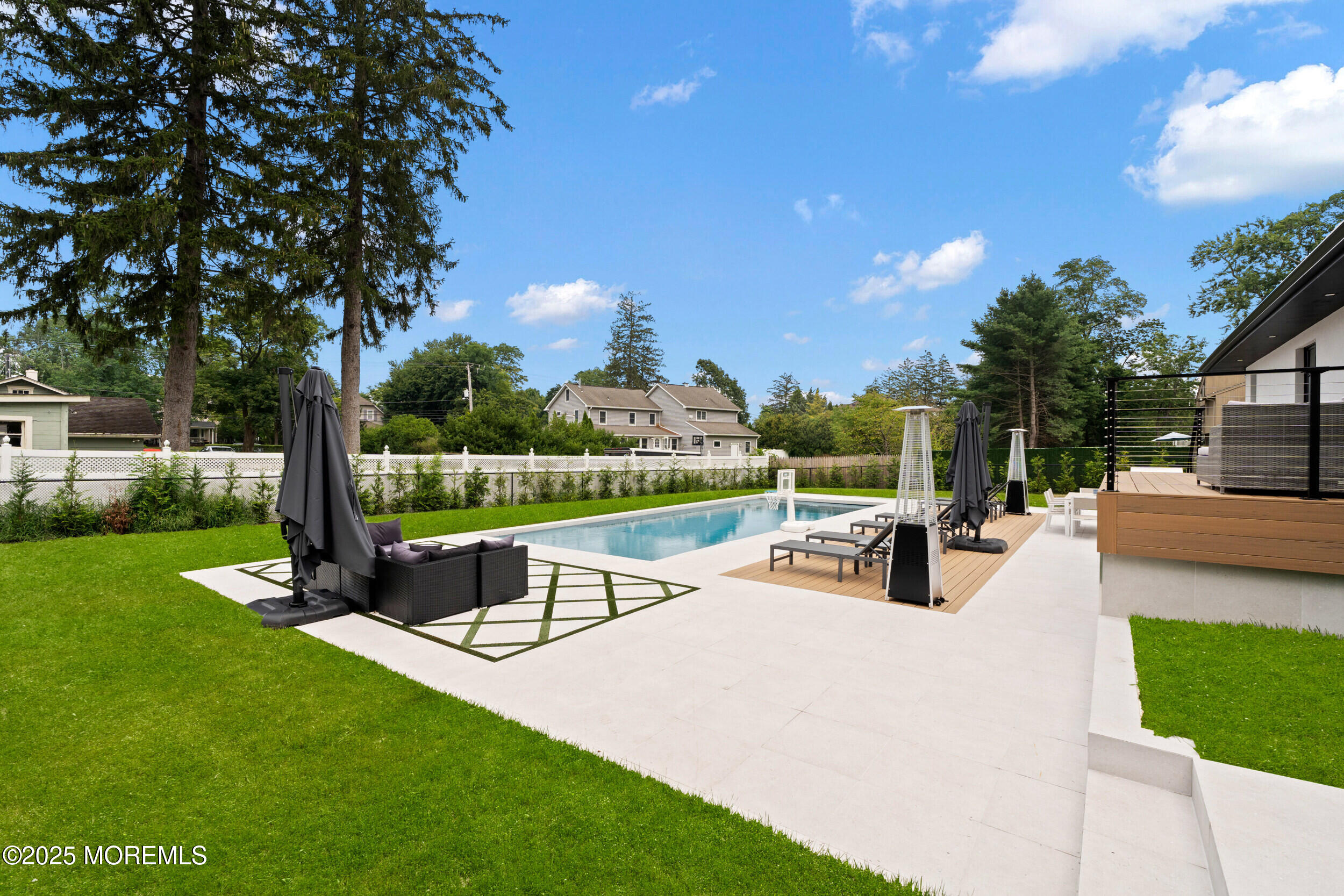 441 Slocum Place Oakhurst, NJ 07755 - Photo 50 of 61 046