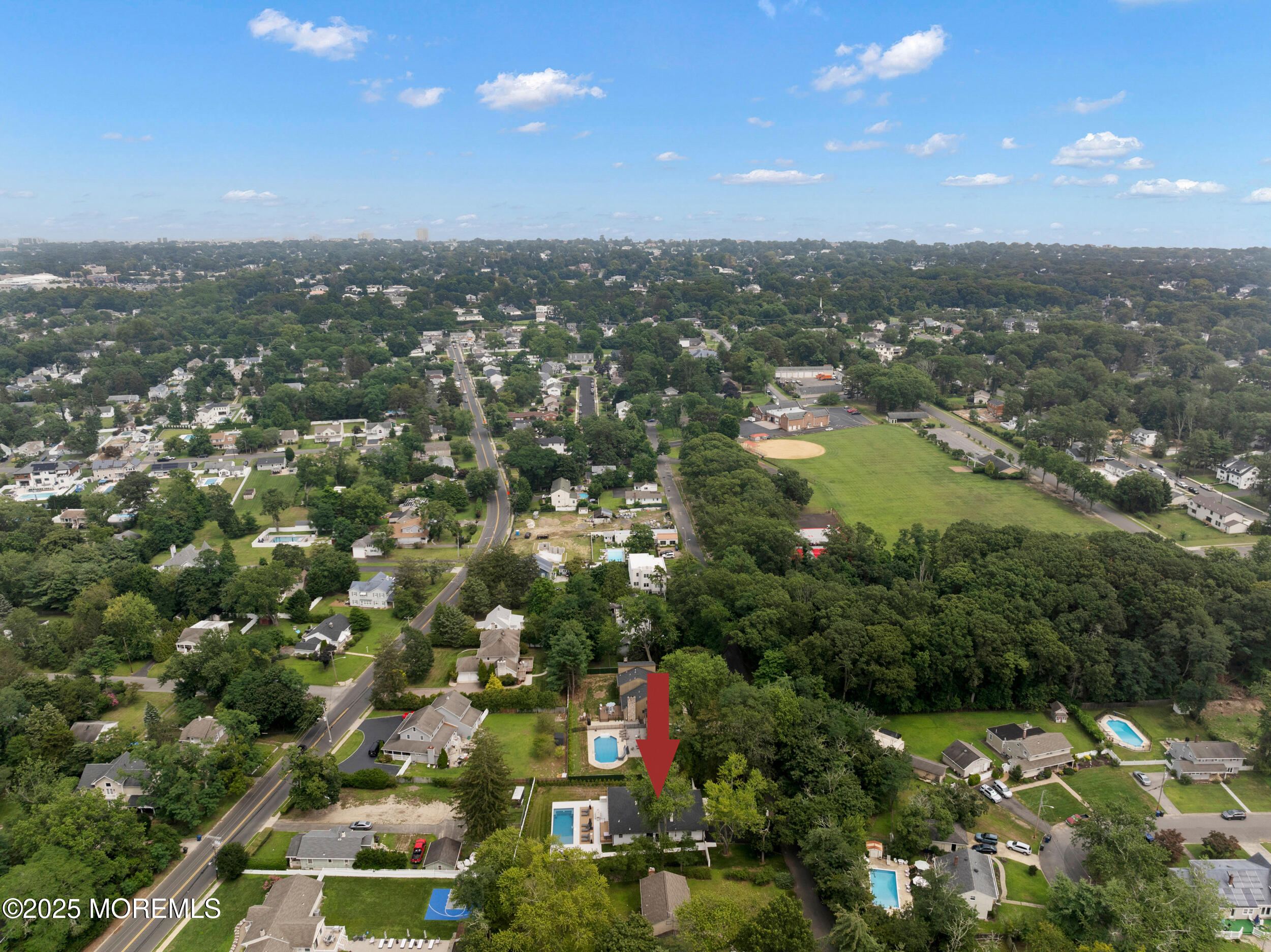 441 Slocum Place Oakhurst, NJ 07755 - Photo 5 of 61 025