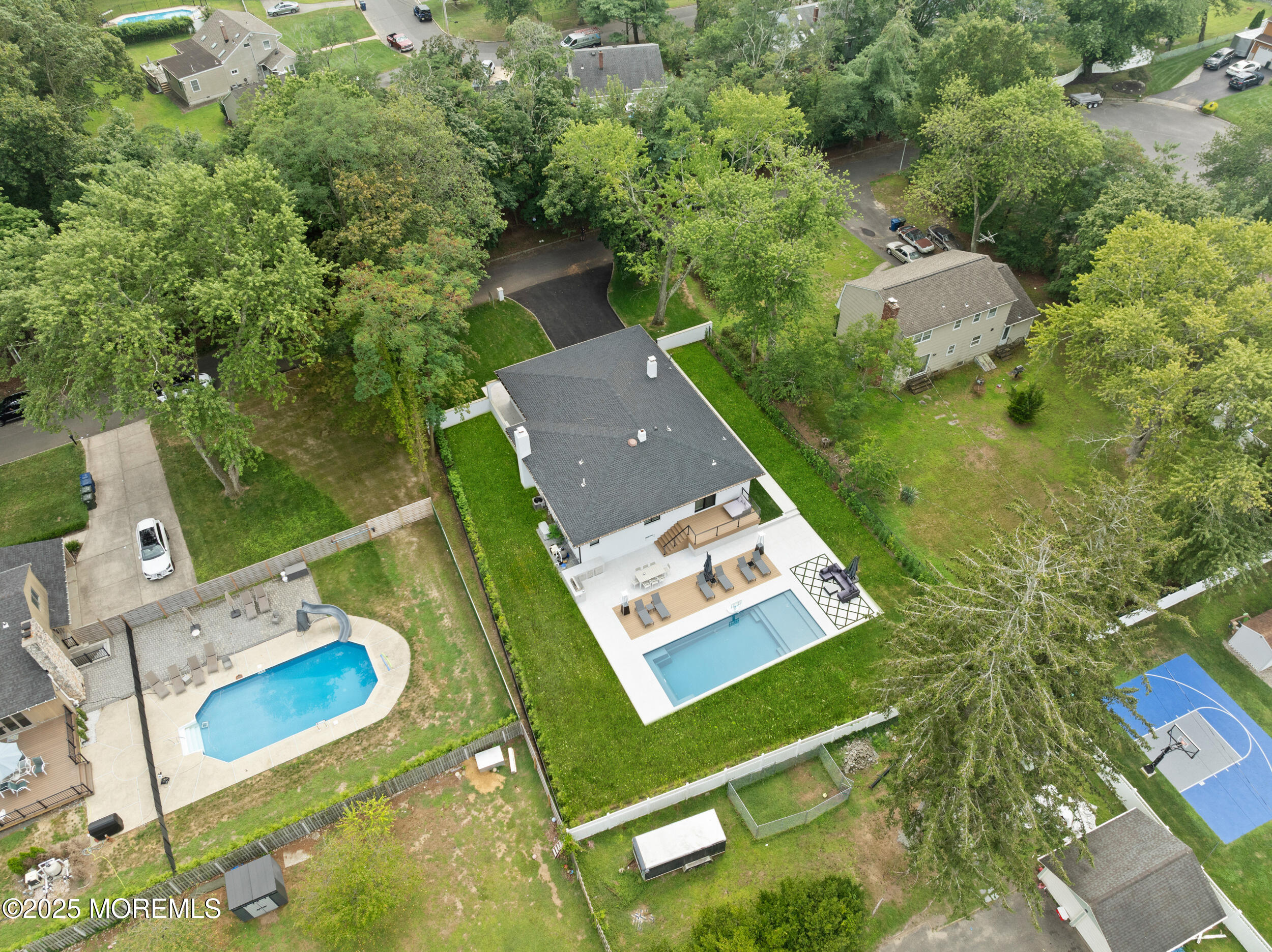 441 Slocum Place Oakhurst, NJ 07755 - Photo 59 of 61 an aerial view of a house with a garden