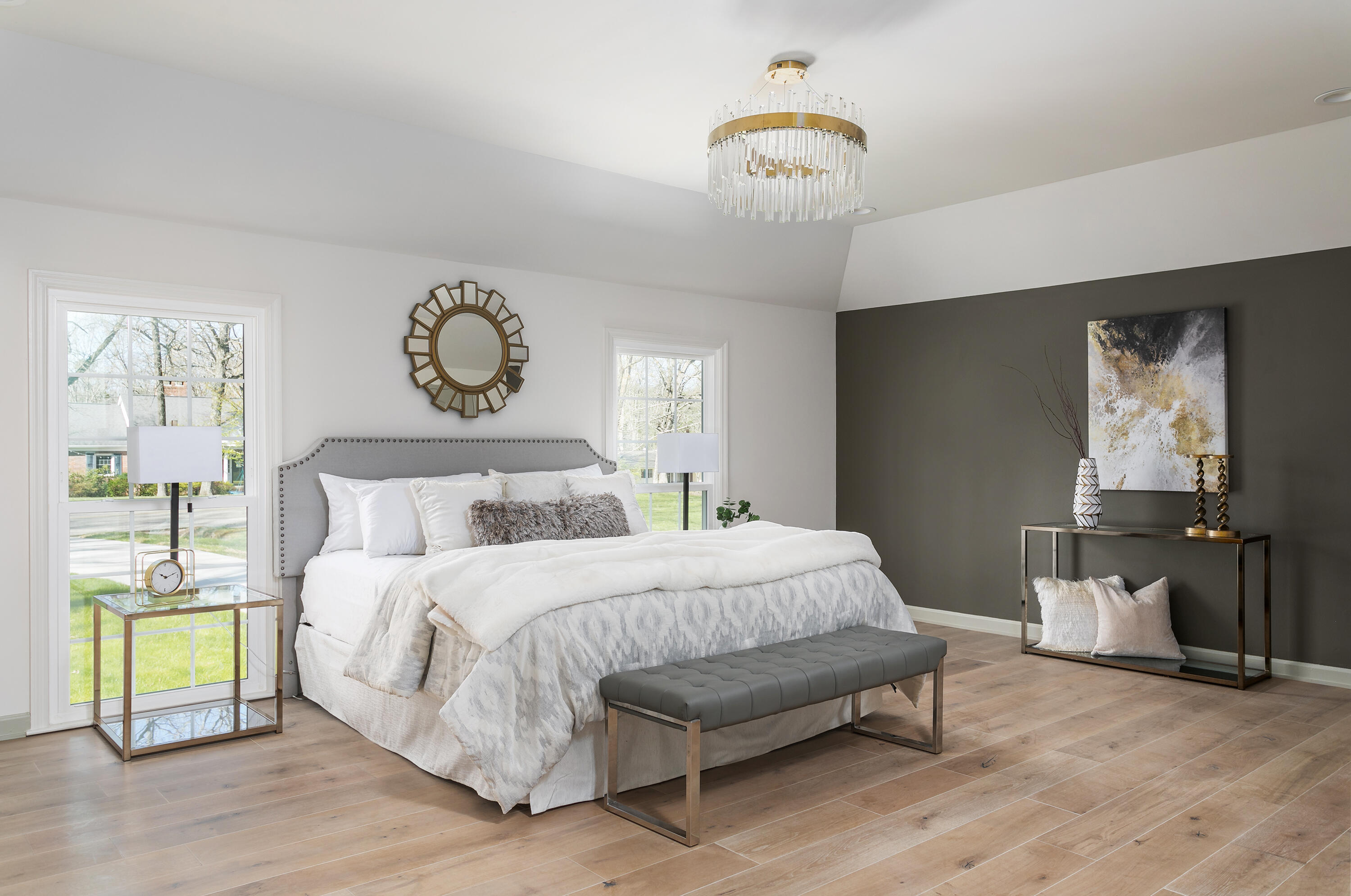 504 Barrington Road Signal Mountain, TN 37377 - Photo 12 of 39 504 Barrington Rd_Master Bedroom 2_V