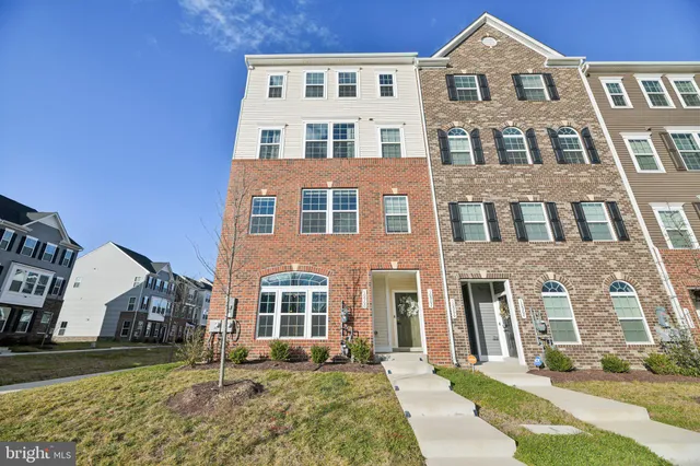 $3,000 | 10960 Presidential Parkway, Upper Marlboro, MD 20772