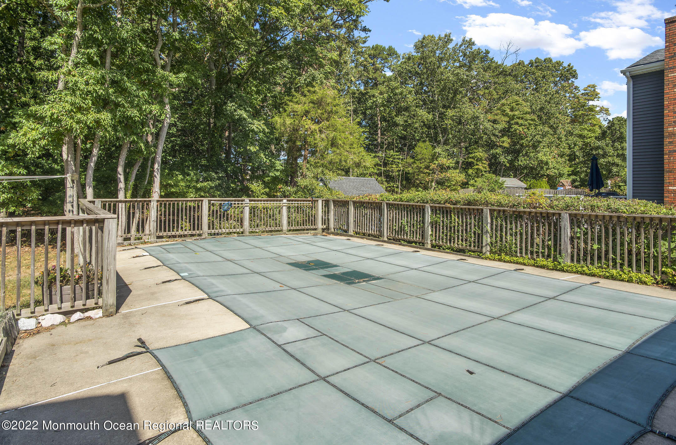 5 Feathertree Court Howell, NJ 07731 - Photo 31 of 32 _RMJ3598 pool