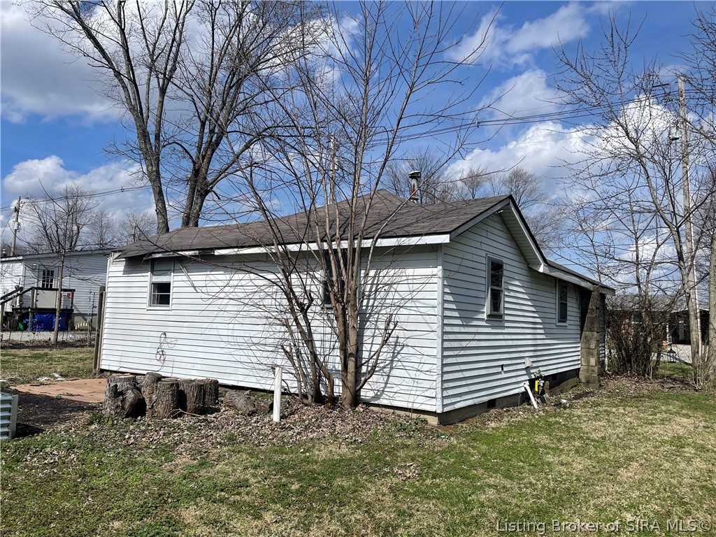 706 Main Street Memphis, IN 47143 - Photo 3 of 8