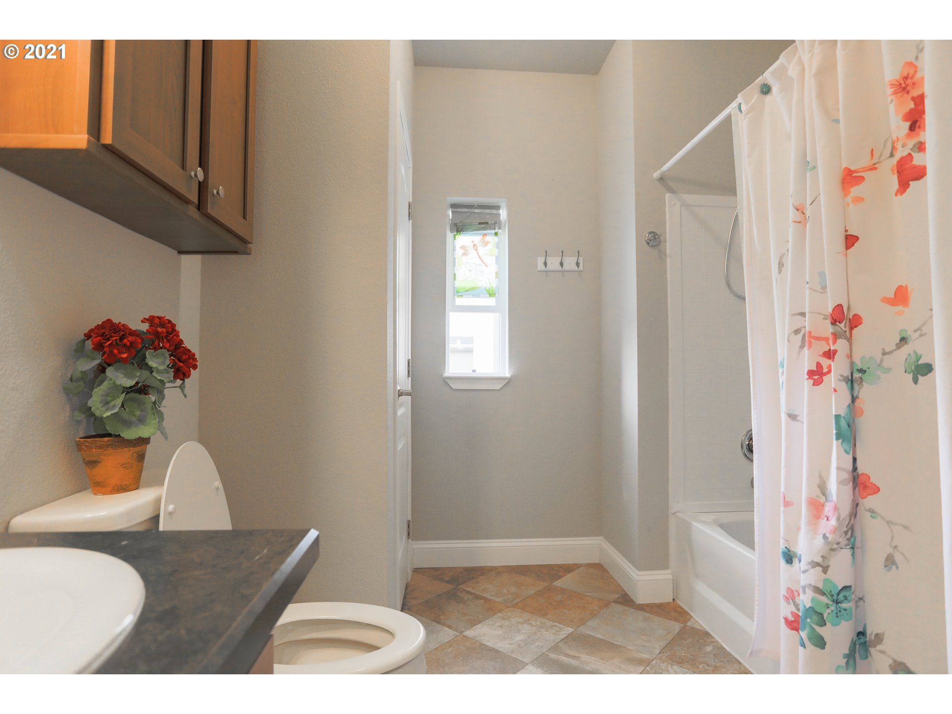 3246 Turner Road Southeast Salem, OR 97302 - Photo 14 of 24 Gallery Image 14