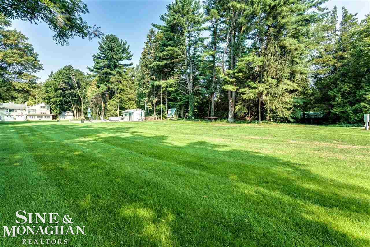 2427 Lakeshore Road Applegate, MI 48401 - Photo 49 of 55