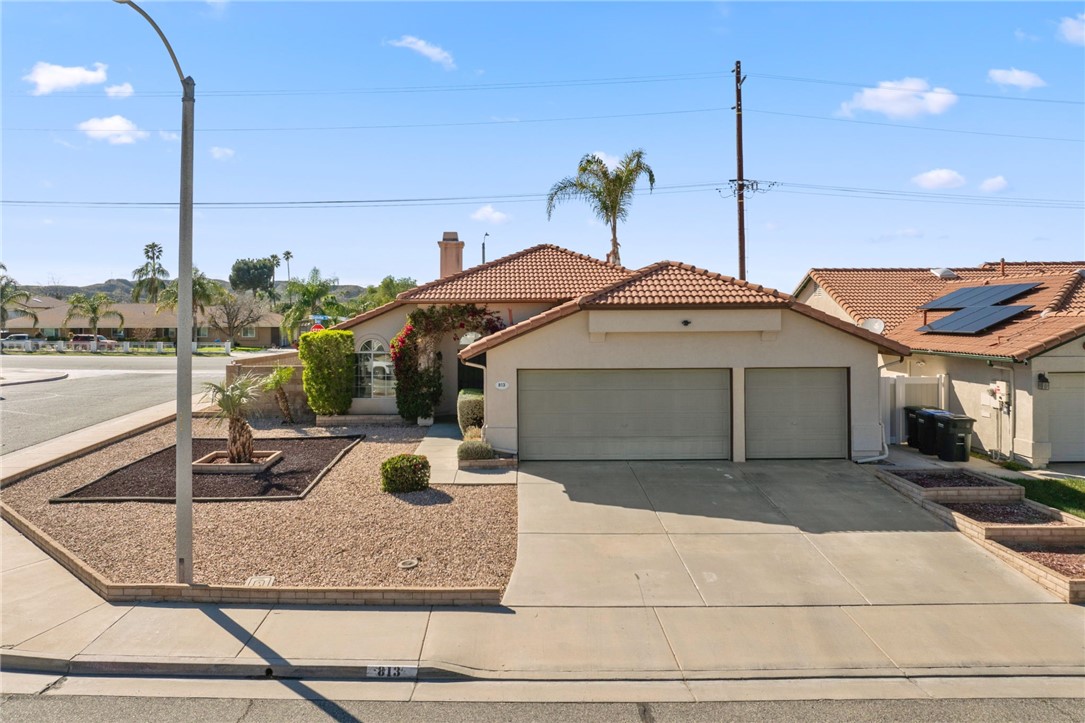 813 Pike Drive Hemet, CA 92544 - Photo 1 of 39