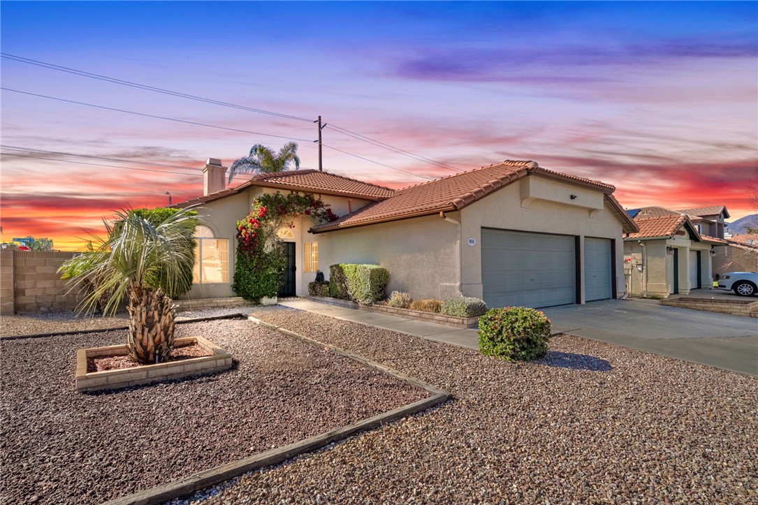 813 Pike Drive Hemet, CA 92544 - Photo 2 of 39