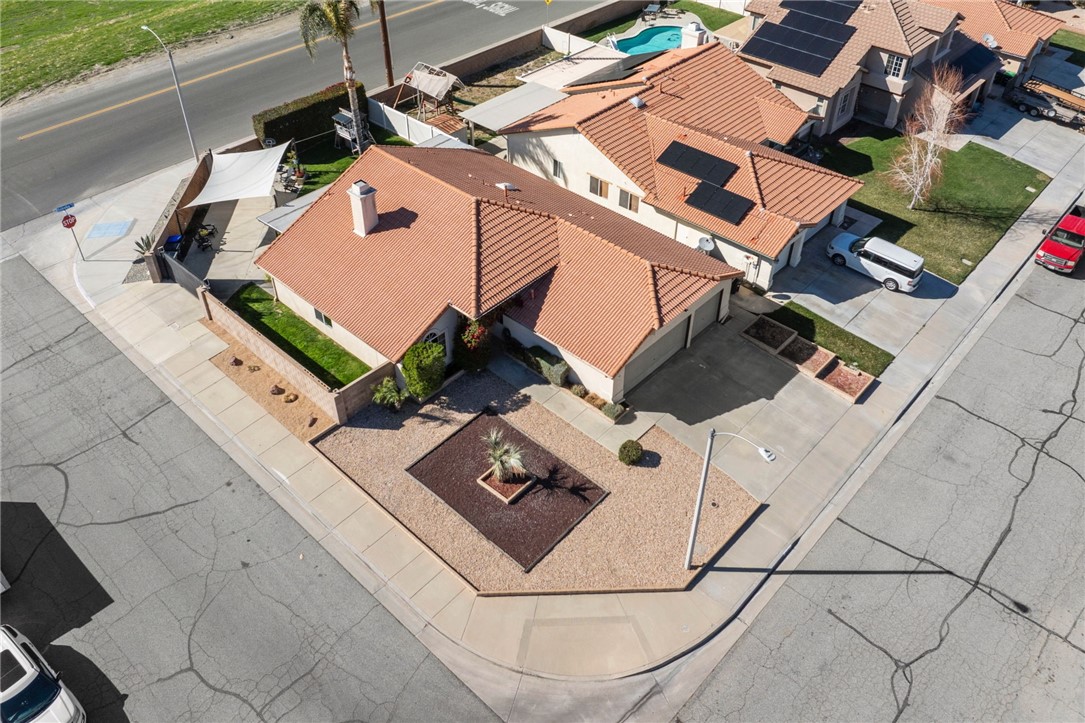 813 Pike Drive Hemet, CA 92544 - Photo 4 of 39