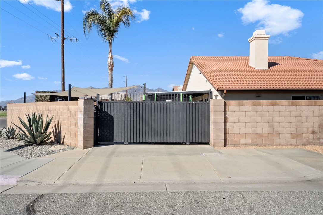 813 Pike Drive Hemet, CA 92544 - Photo 6 of 39