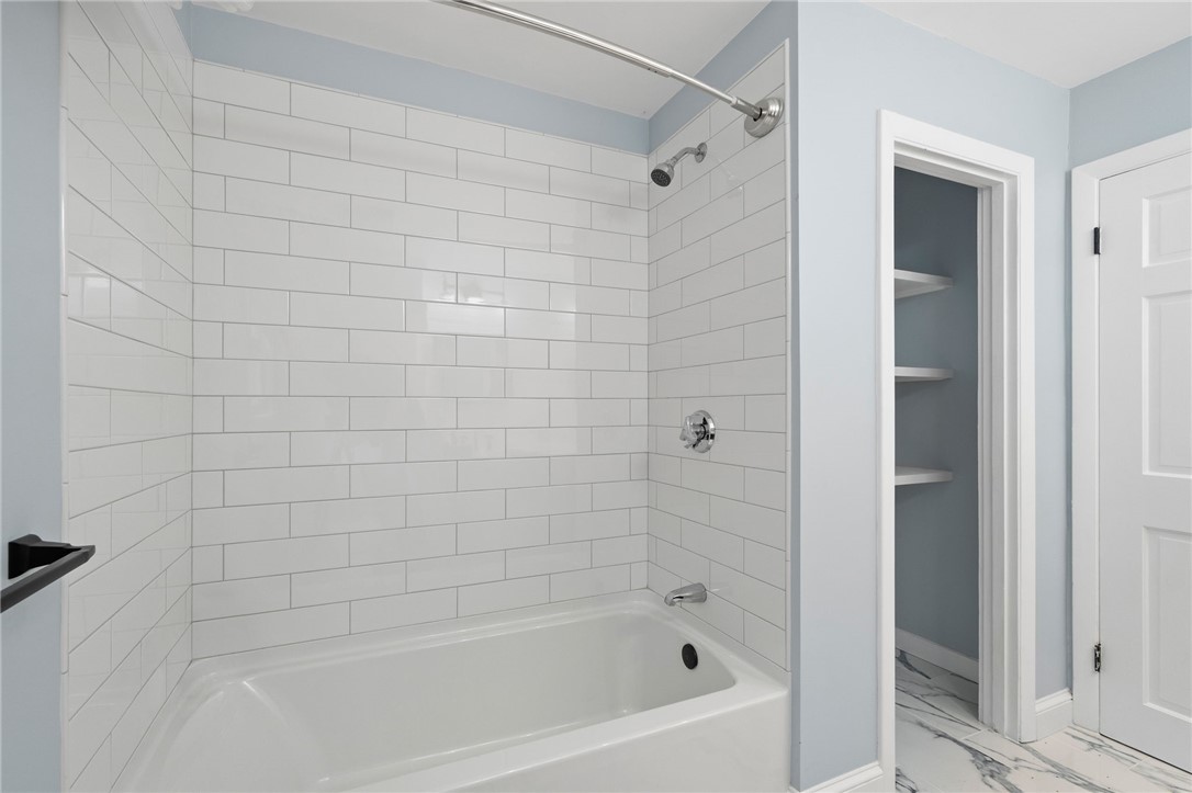 21 Lantern Road Smithfield, RI 02917 - Photo 19 of 49 Gallery Image 19