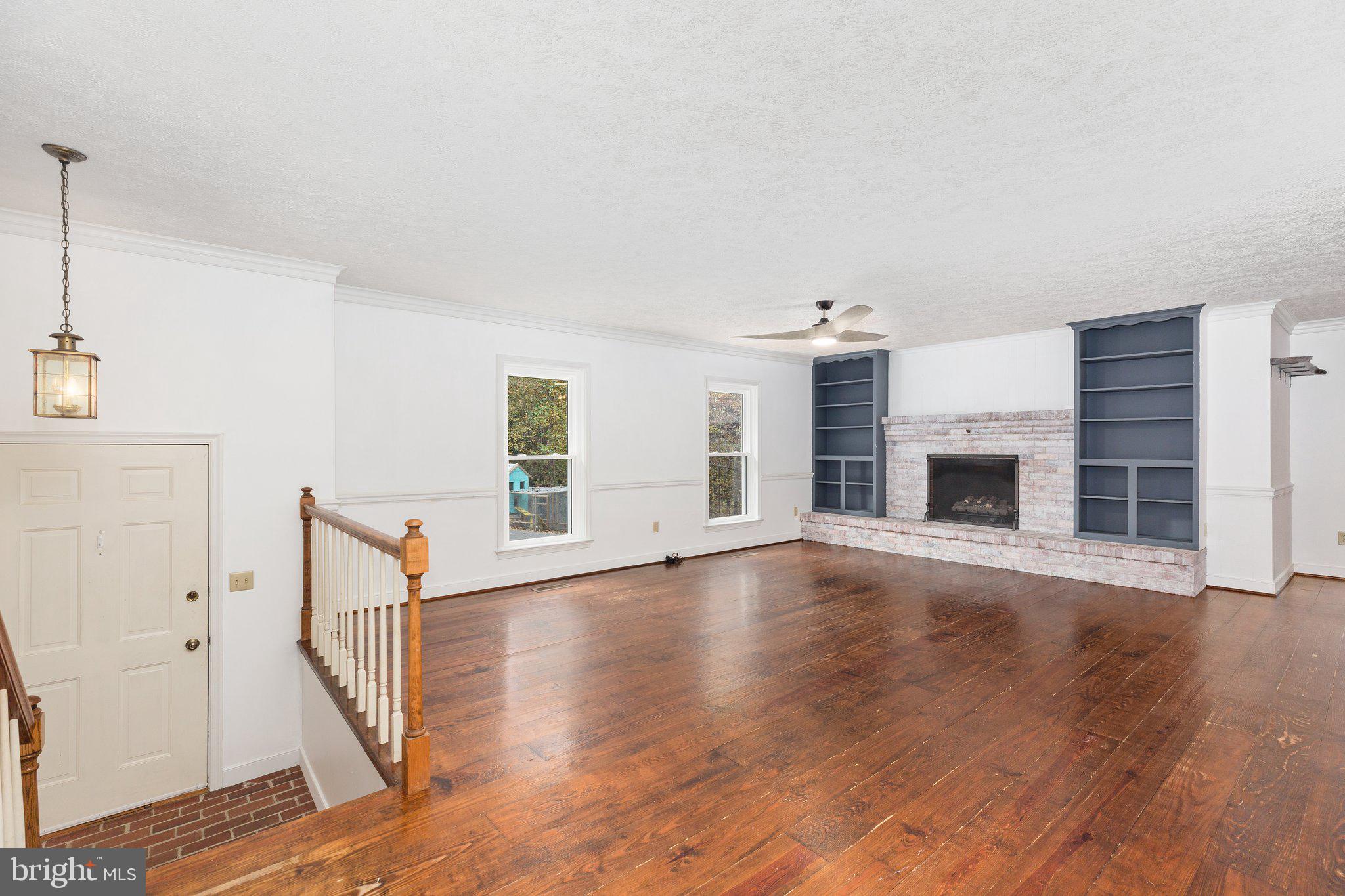 15211 Poplar Neck Road King George, VA 22485 - Photo 15 of 54 Living Room