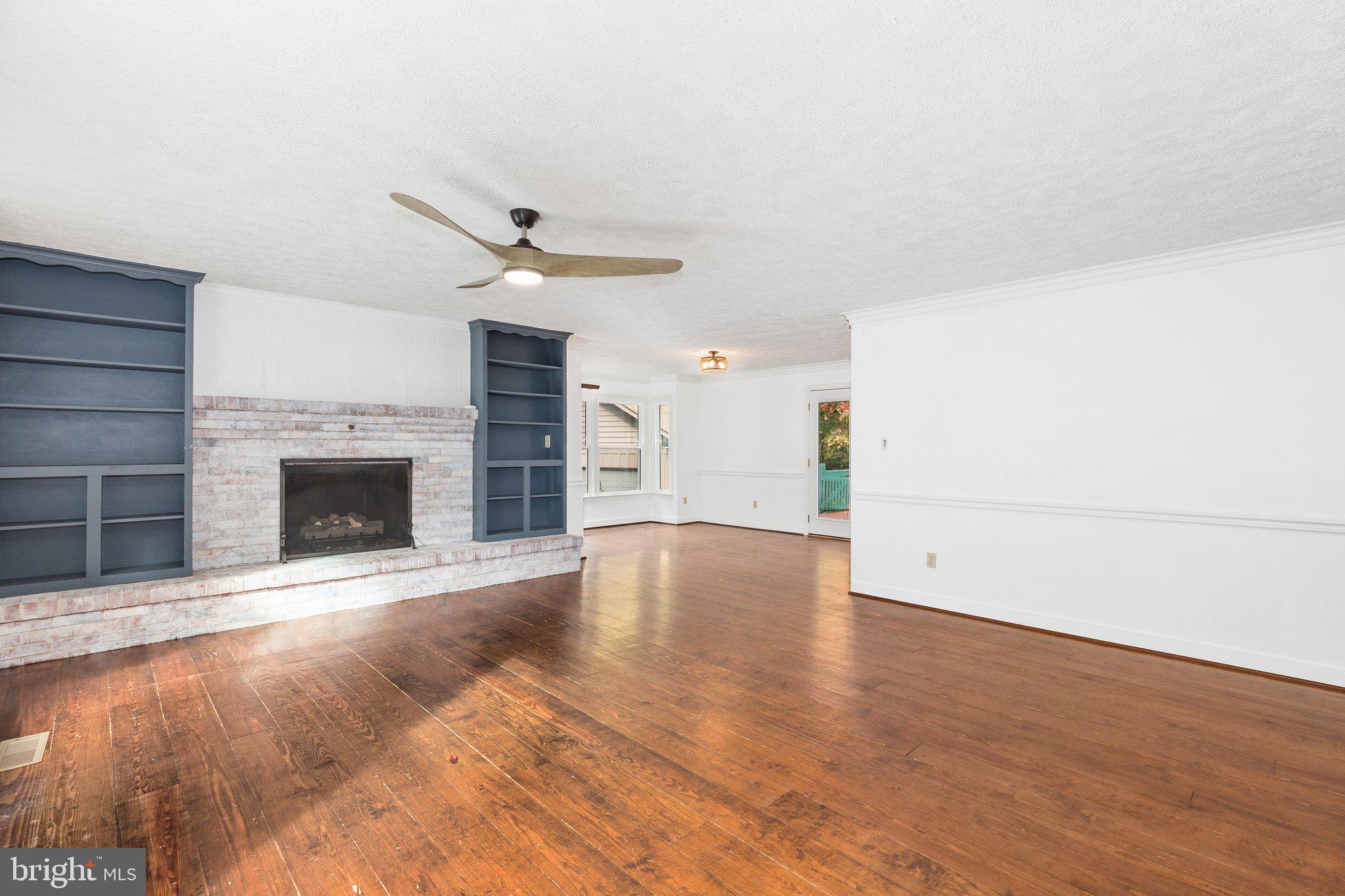 15211 Poplar Neck Road King George, VA 22485 - Photo 16 of 54 Living Room