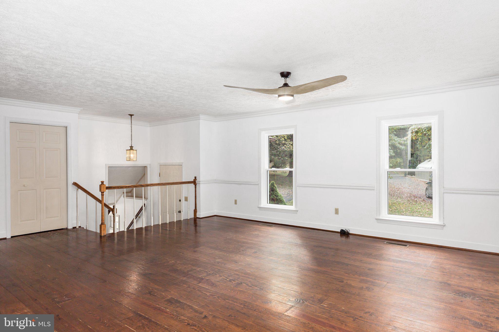 15211 Poplar Neck Road King George, VA 22485 - Photo 17 of 54 Living Room