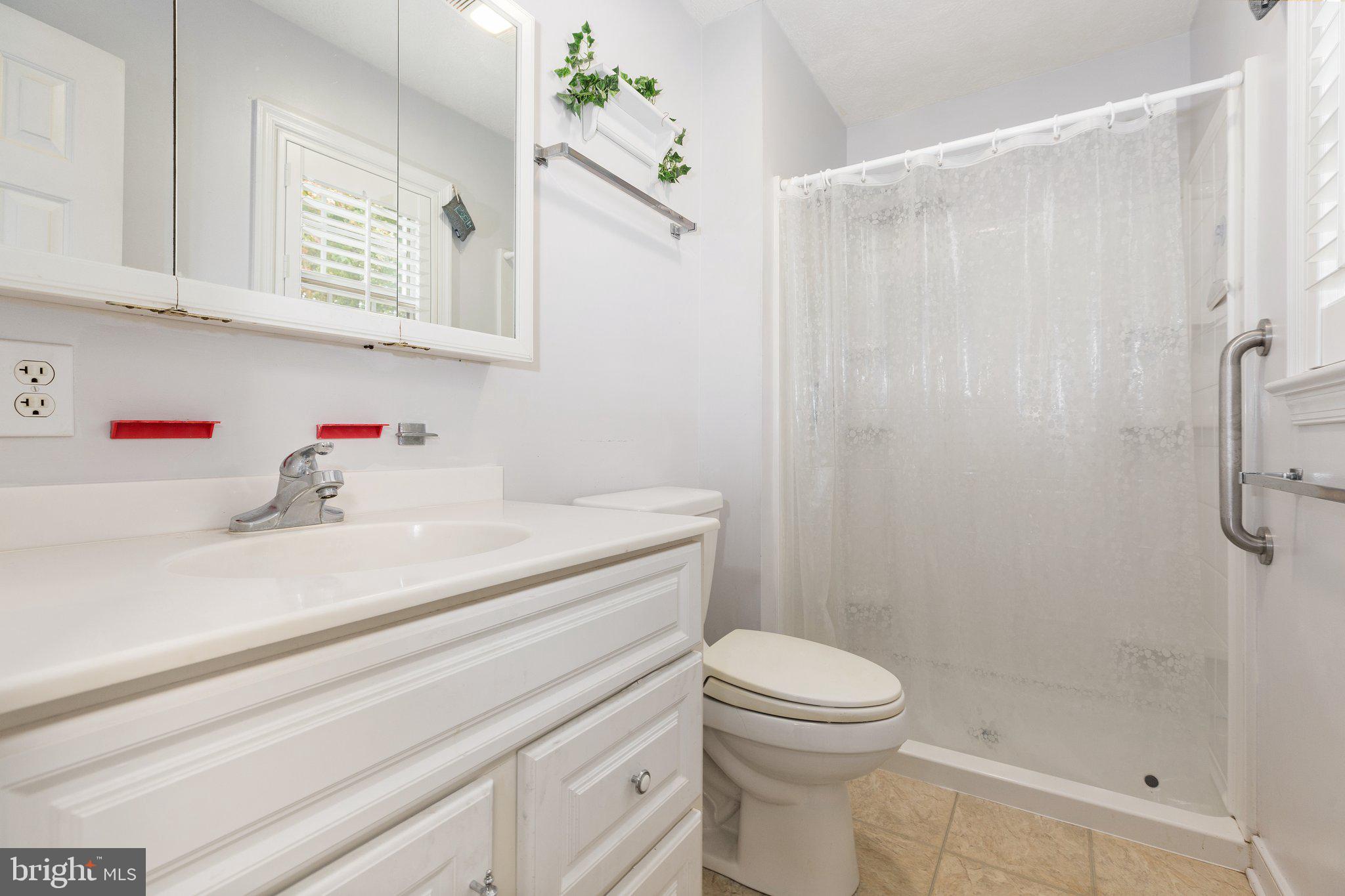 15211 Poplar Neck Road King George, VA 22485 - Photo 30 of 54 Primary Bath