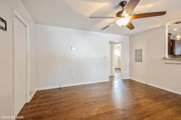 $2,200 | 4258 North Greenview Avenue, Unit 1E, Chicago, IL 60613