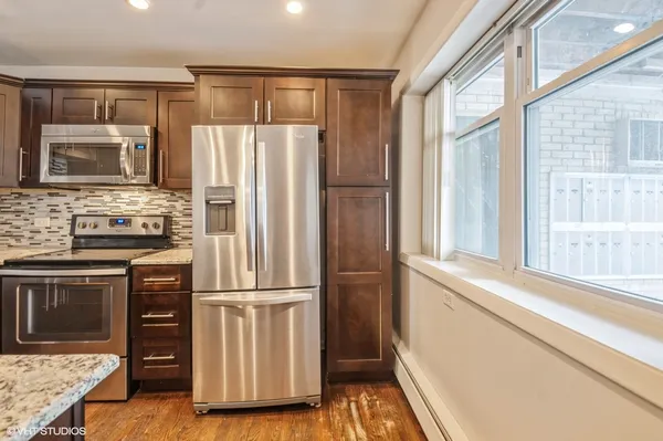 $2,200 | 4258 North Greenview Avenue, Unit 1E, Chicago, IL 60613