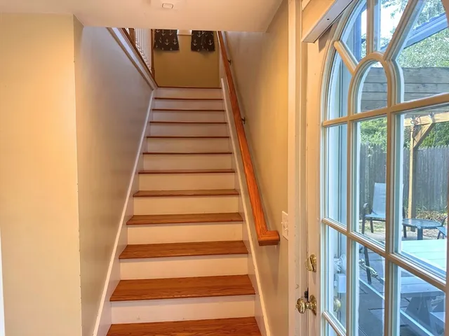 $2,675 | 1-1 Pigeon Hill Court, Unit 1, Rockport, MA 01966