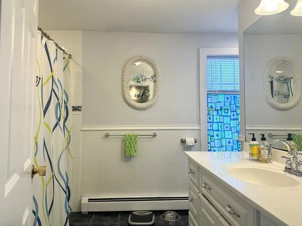 $2,675 | 1-1 Pigeon Hill Court, Unit 1, Rockport, MA 01966