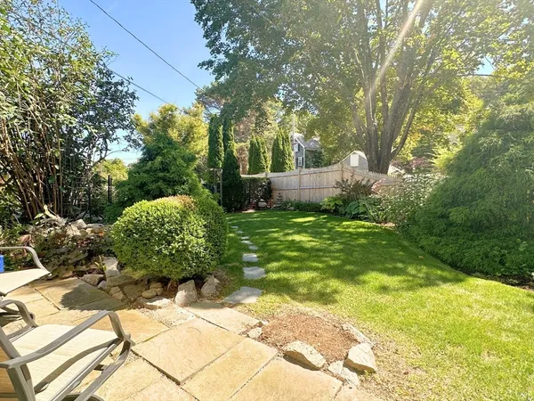$2,675 | 1-1 Pigeon Hill Court, Unit 1, Rockport, MA 01966