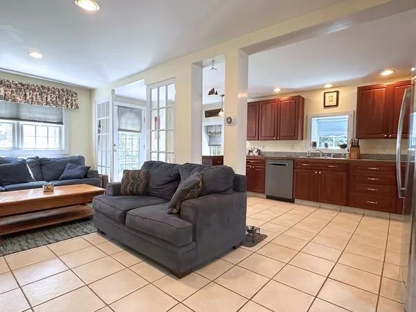 $2,675 | 1-1 Pigeon Hill Court, Unit 1, Rockport, MA 01966