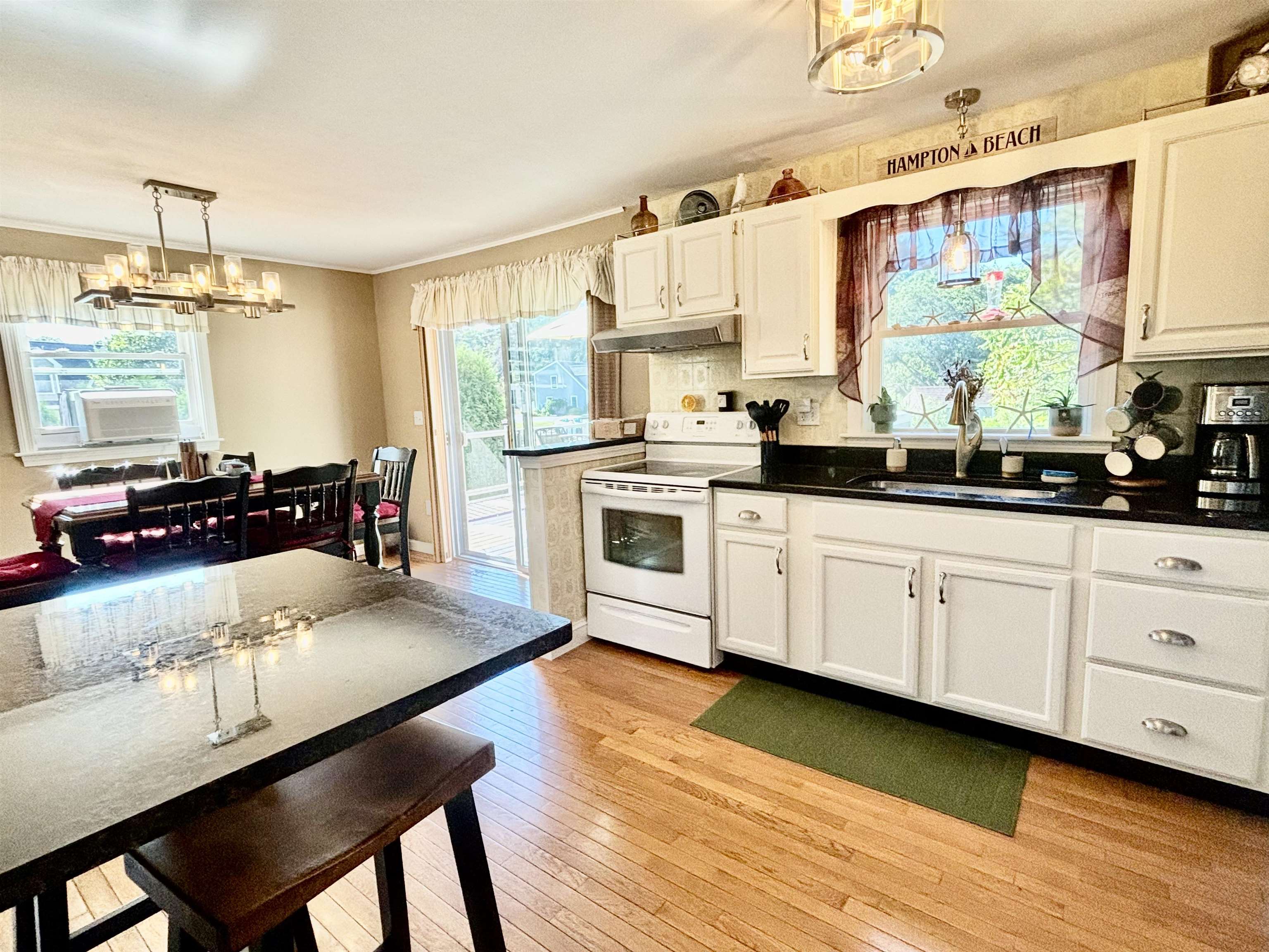 436 Winnacunnet Road Hampton, NH 03842 - Photo 9 of 45