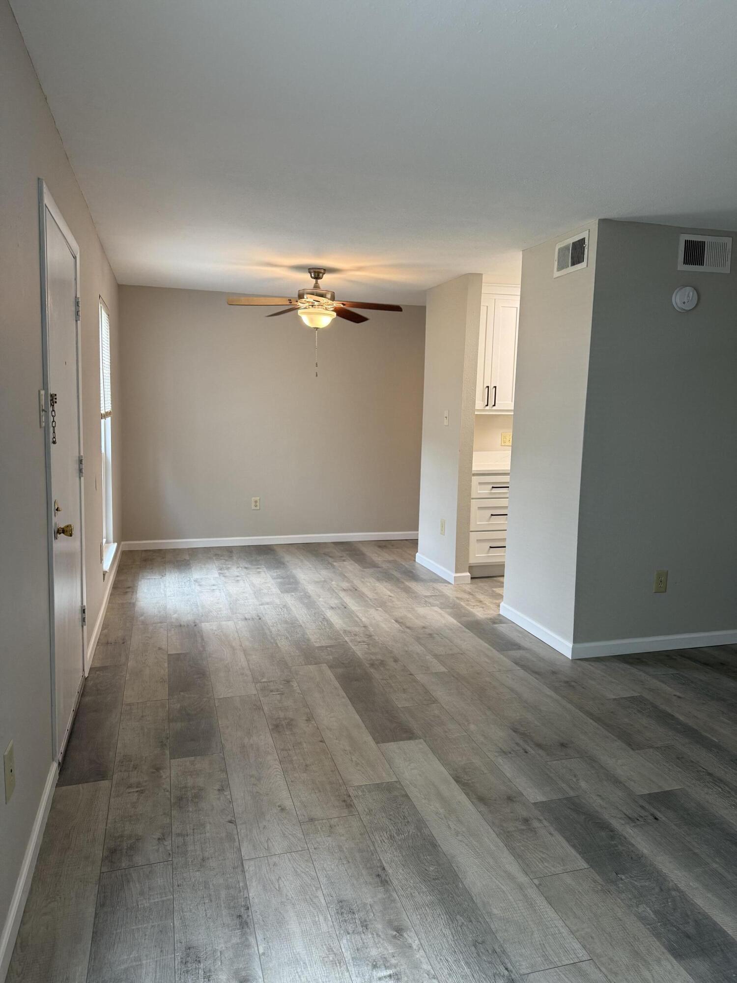 900 Mountain Creek Road, Unit C50 Chattanooga, TN 37405 - Photo 4 of 20 IMG_4824