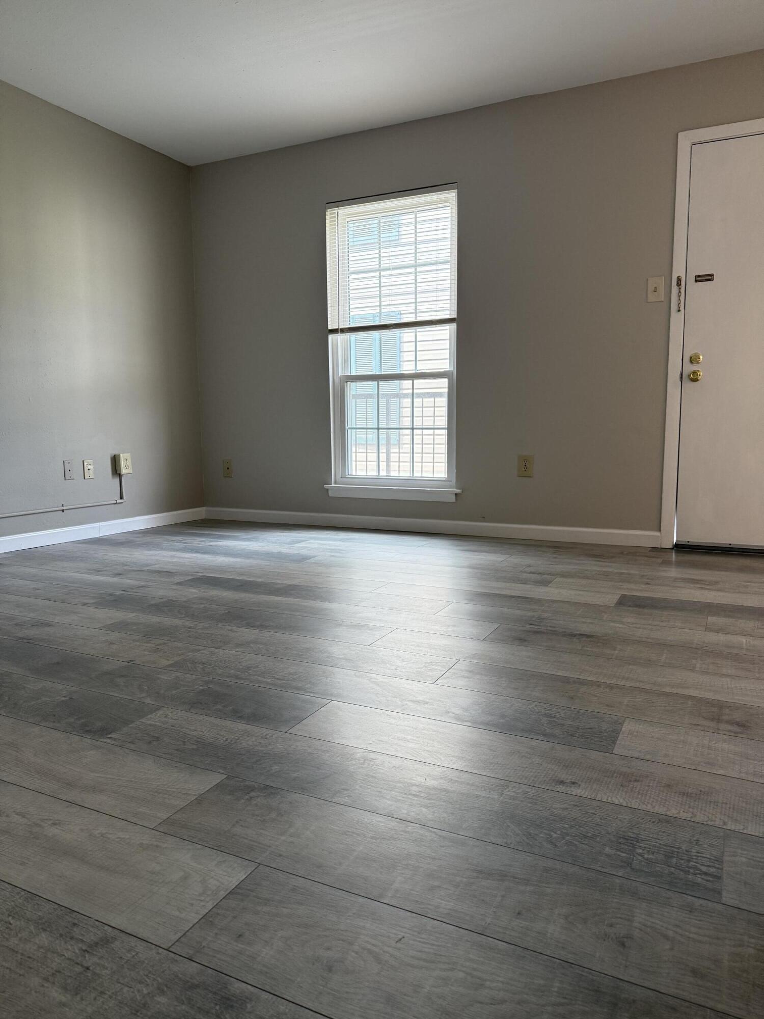 900 Mountain Creek Road, Unit C50 Chattanooga, TN 37405 - Photo 7 of 20 IMG_4825