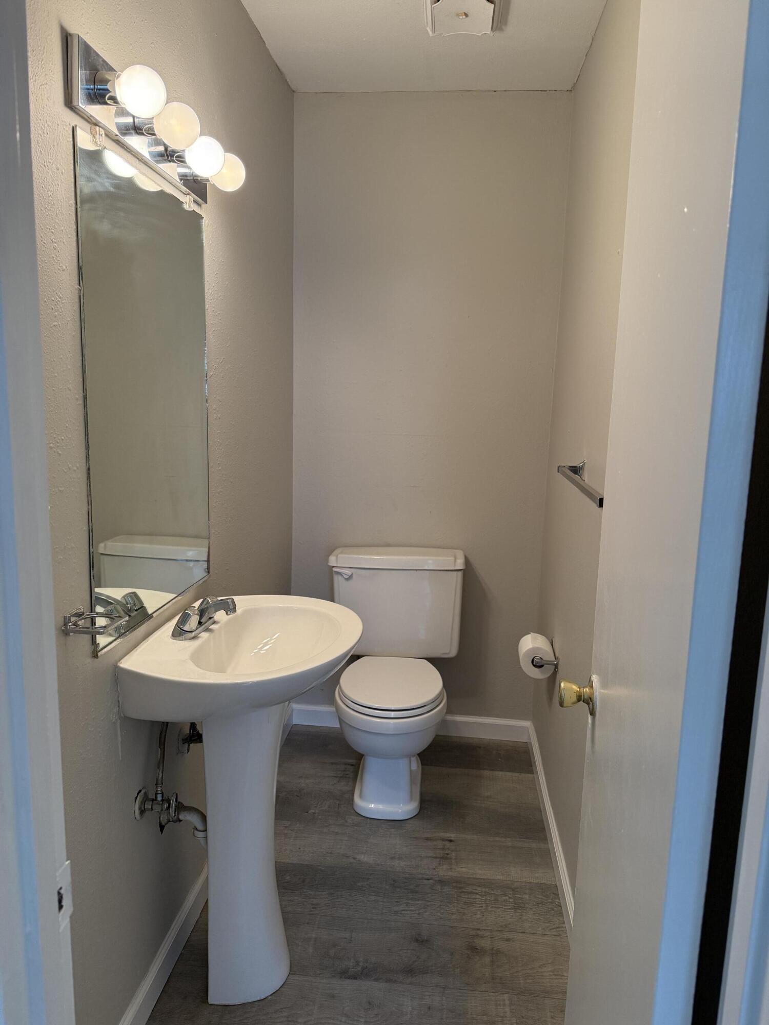 900 Mountain Creek Road, Unit C50 Chattanooga, TN 37405 - Photo 8 of 20 IMG_4821