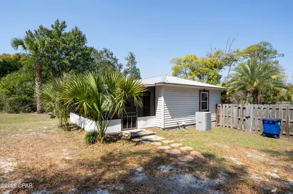 $1,300 | 1617 Drummond Avenue, Unit B, Panama City, FL 32401