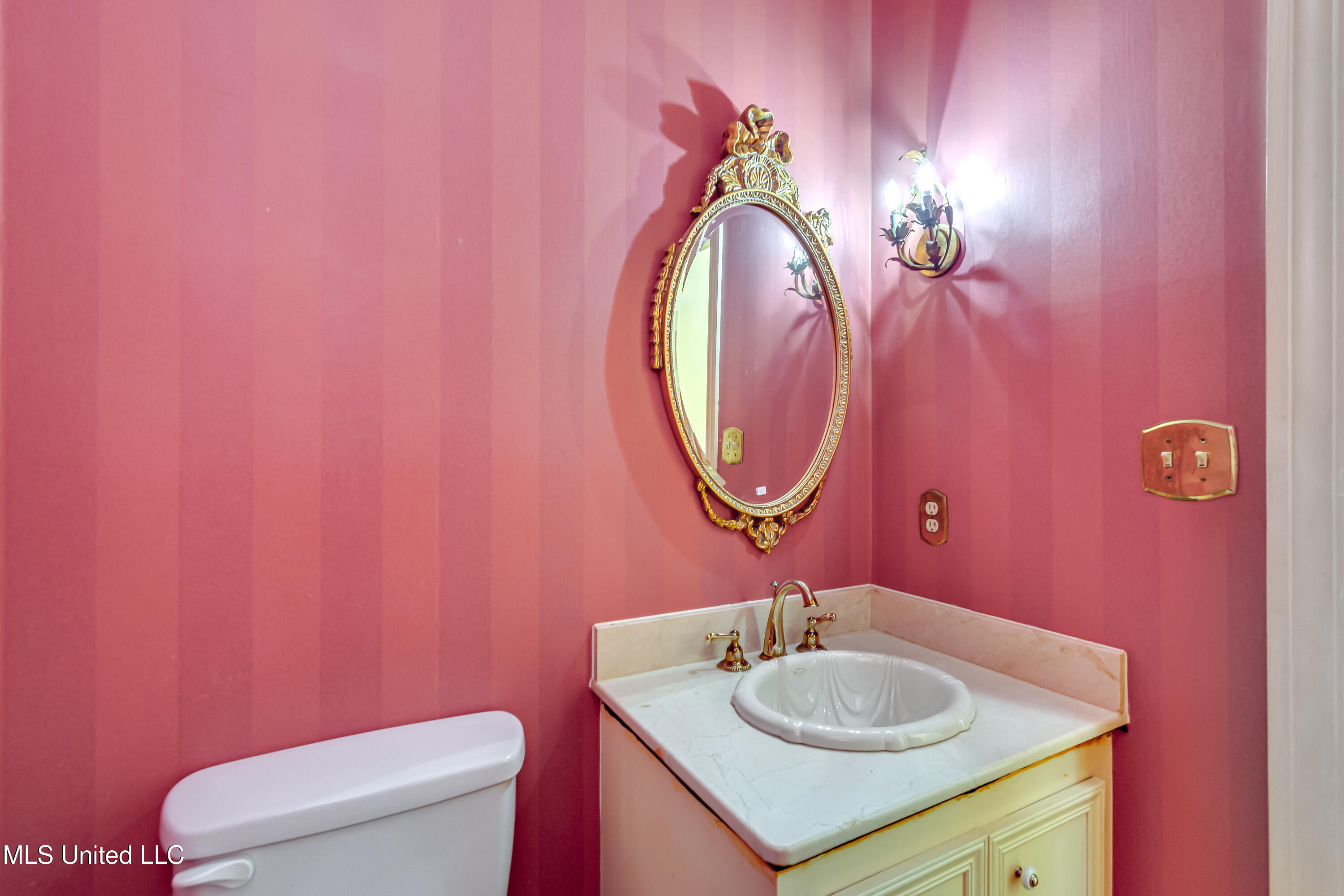 11 South Crownpointe Drive Jackson, MS 39211 - Photo 12 of 68 11 Crownpointe Dr-13