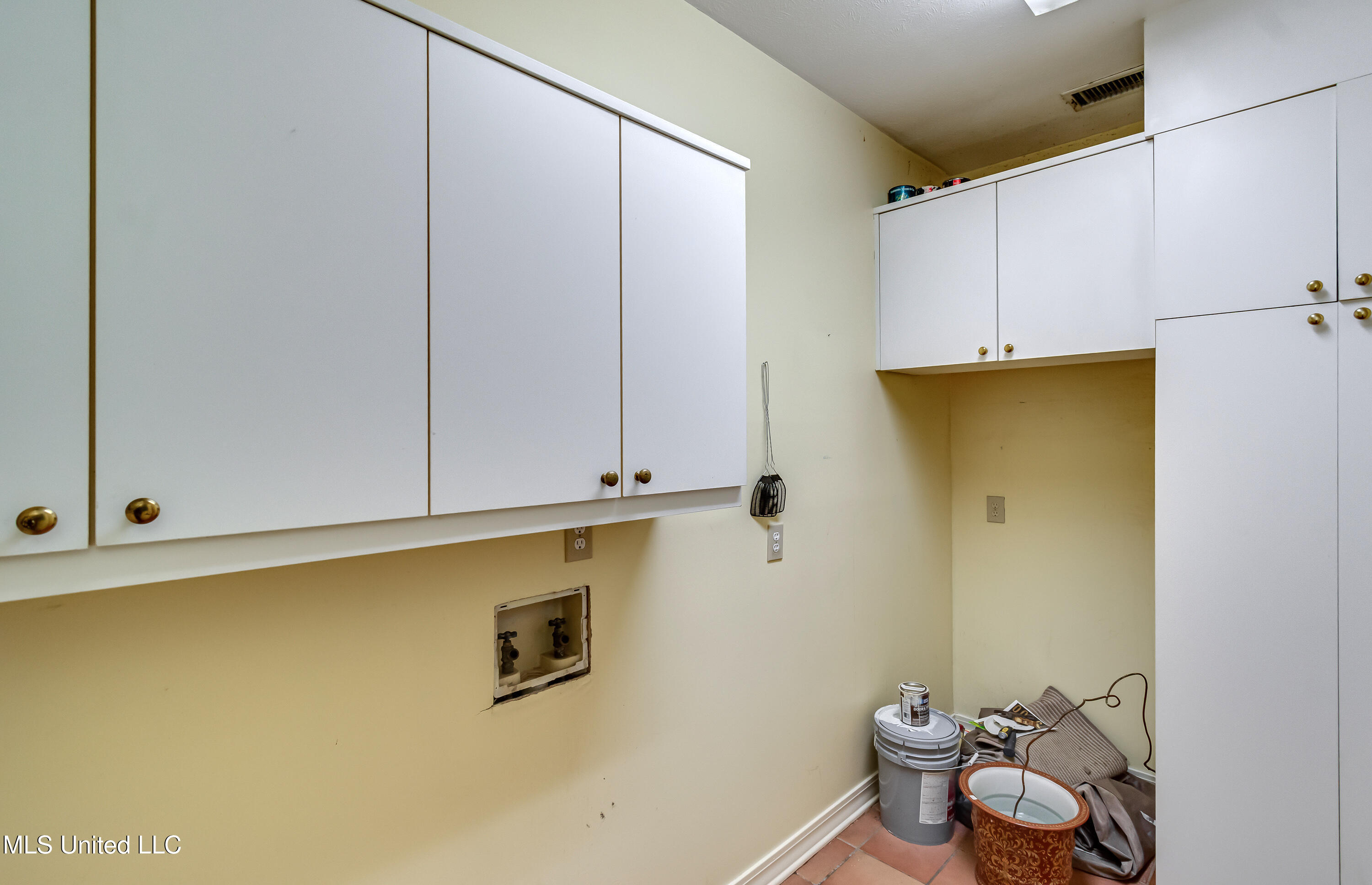 11 South Crownpointe Drive Jackson, MS 39211 - Photo 22 of 68 11 Crownpointe Dr-23