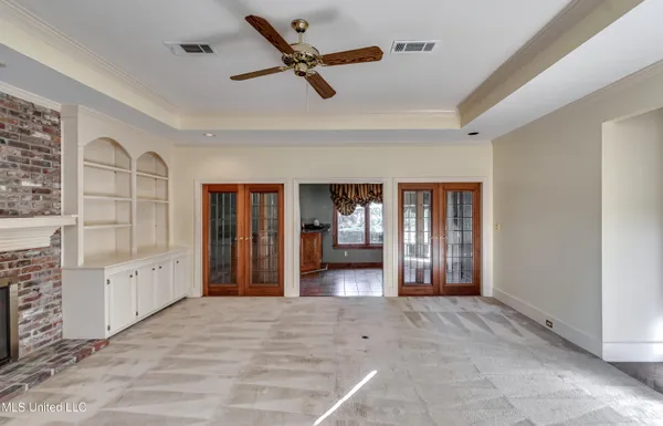 $299,900 | 11 South Crownpointe Drive, Jackson, MS 39211