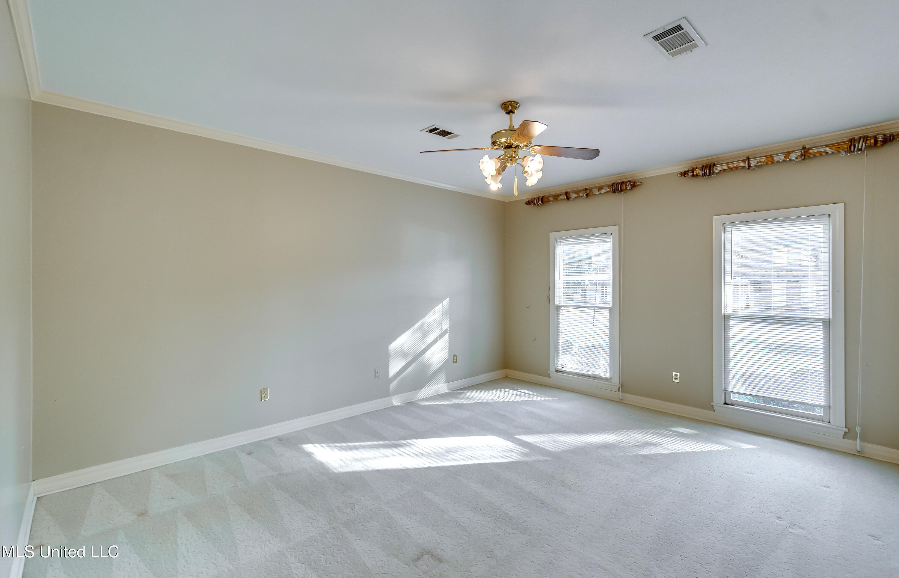 11 South Crownpointe Drive Jackson, MS 39211 - Photo 33 of 68 11 Crownpointe Dr-34