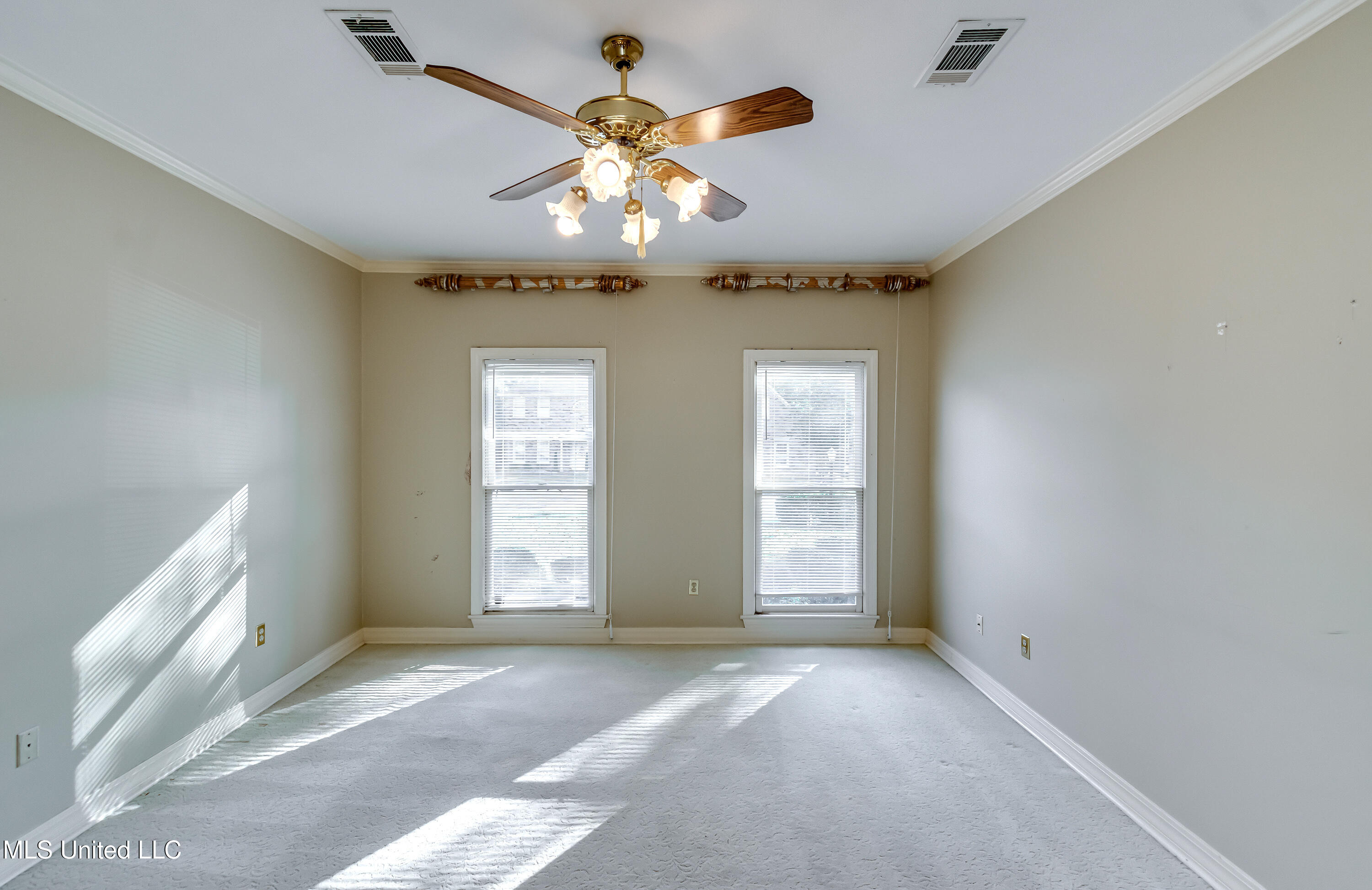 11 South Crownpointe Drive Jackson, MS 39211 - Photo 37 of 68 11 Crownpointe Dr-38