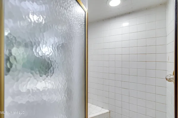 $299,900 | 11 South Crownpointe Drive, Jackson, MS 39211