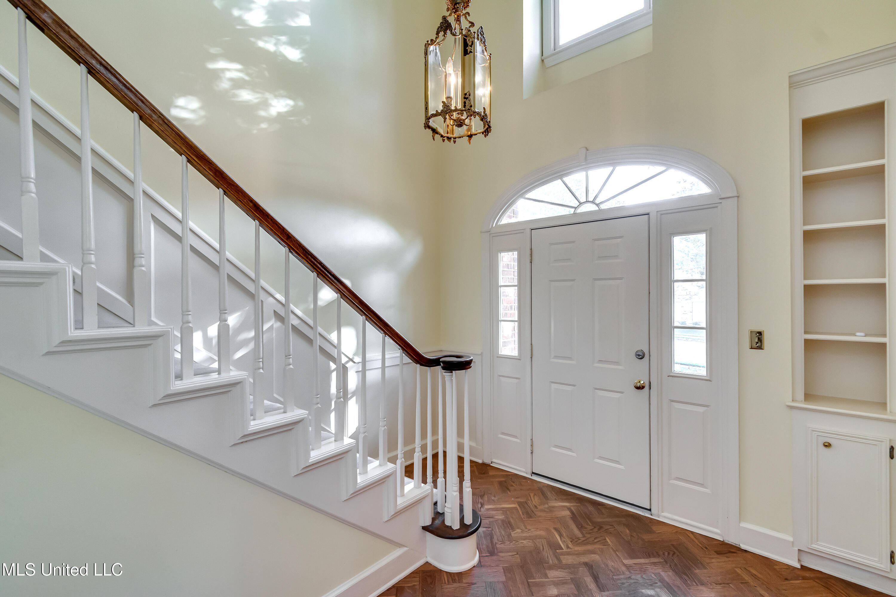 11 South Crownpointe Drive Jackson, MS 39211 - Photo 46 of 68 11 Crownpointe Dr-7