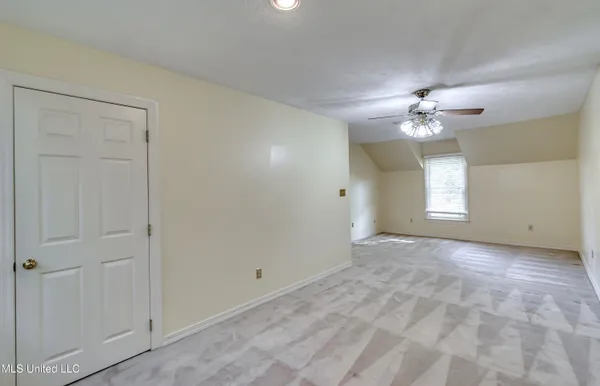 $299,900 | 11 South Crownpointe Drive, Jackson, MS 39211