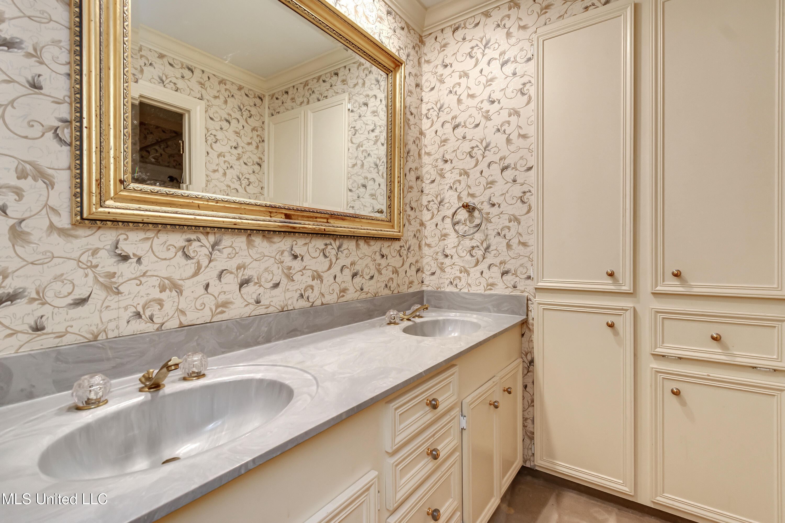 11 South Crownpointe Drive Jackson, MS 39211 - Photo 50 of 68 11 Crownpointe Dr-51