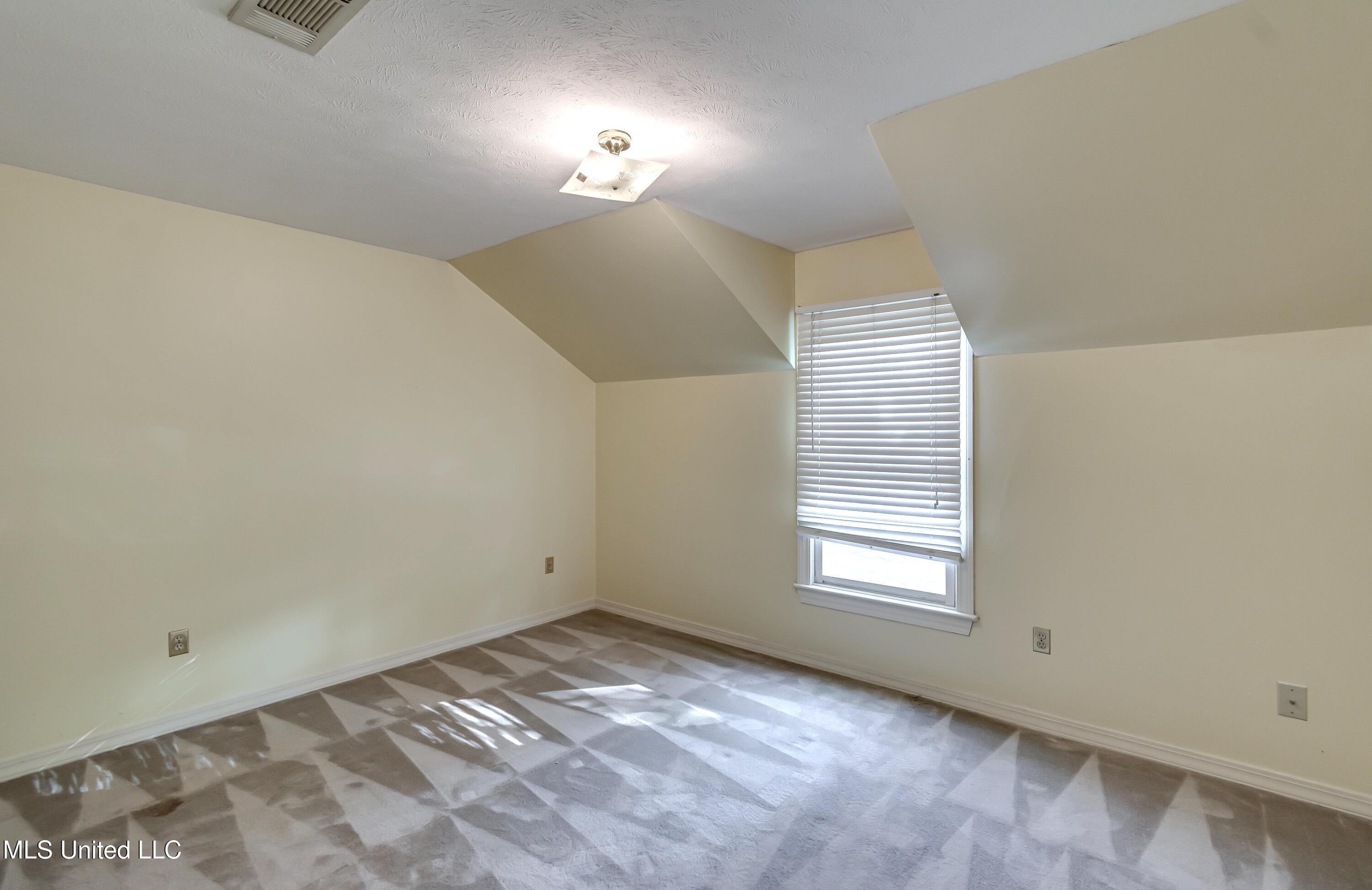 11 South Crownpointe Drive Jackson, MS 39211 - Photo 56 of 68 11 Crownpointe Dr-57