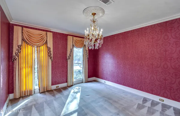 $299,900 | 11 South Crownpointe Drive, Jackson, MS 39211