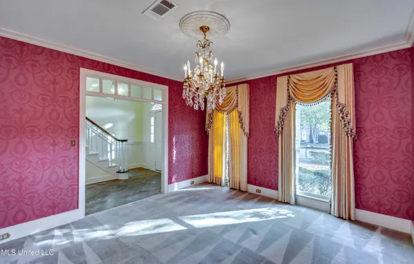 $299,900 | 11 South Crownpointe Drive, Jackson, MS 39211