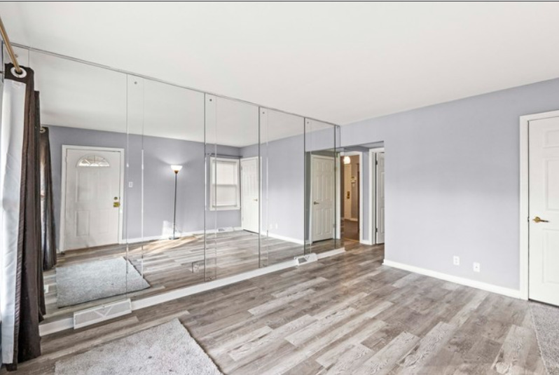 32 166th Place Calumet City, IL 60409 - Photo 4 of 18