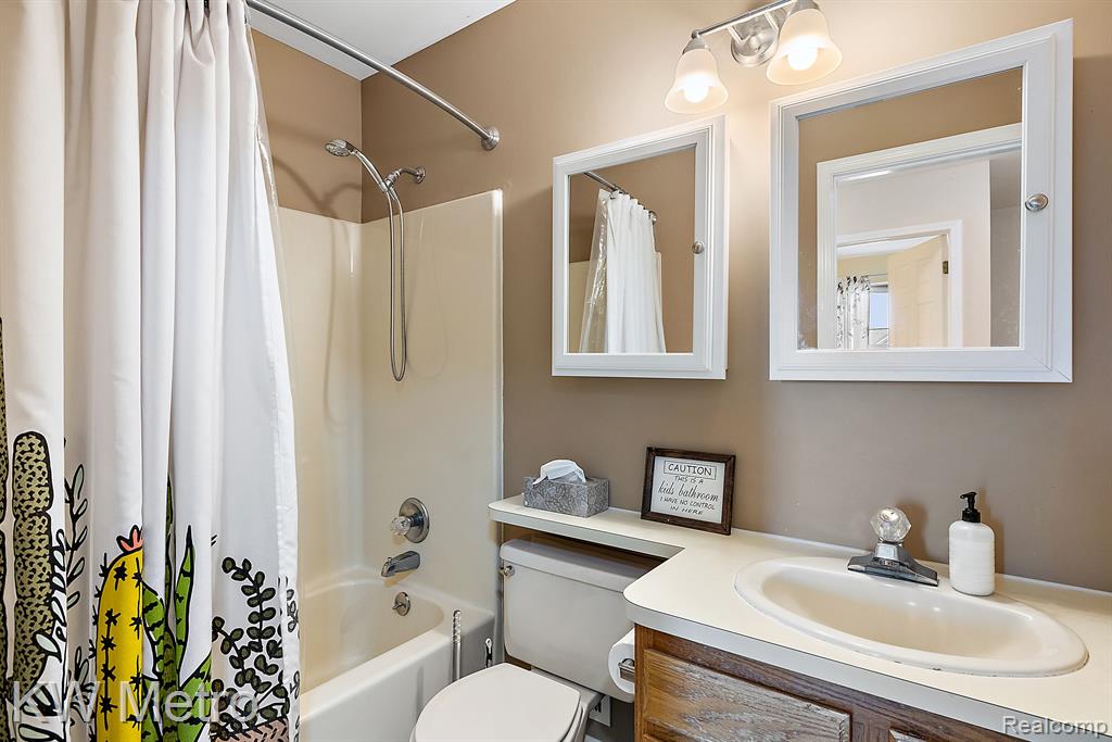 519 Bolinger Street Rochester Hills, MI 48307 - Photo 41 of 49
