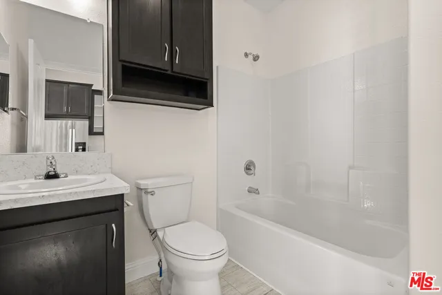 $189,950 | 8250 Lankershim Boulevard, Unit 185, North Hollywood, CA 91605