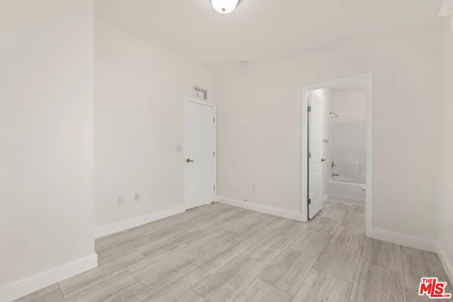 $189,950 | 8250 Lankershim Boulevard, Unit 185, North Hollywood, CA 91605