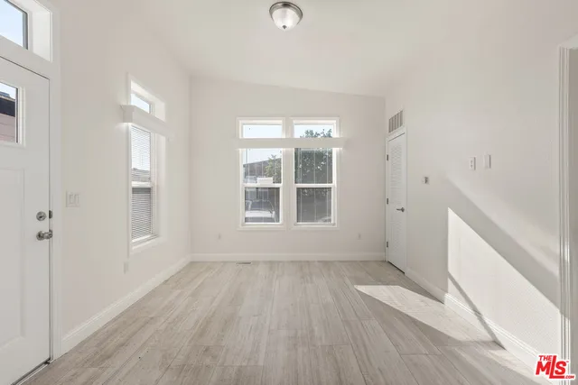 $189,950 | 8250 Lankershim Boulevard, Unit 185, North Hollywood, CA 91605