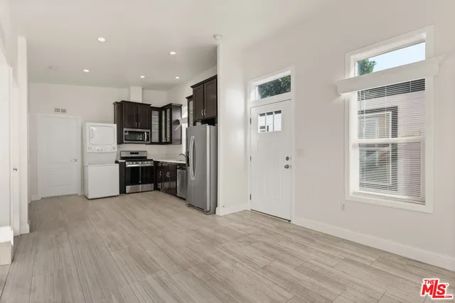 $189,950 | 8250 Lankershim Boulevard, Unit 185, North Hollywood, CA 91605