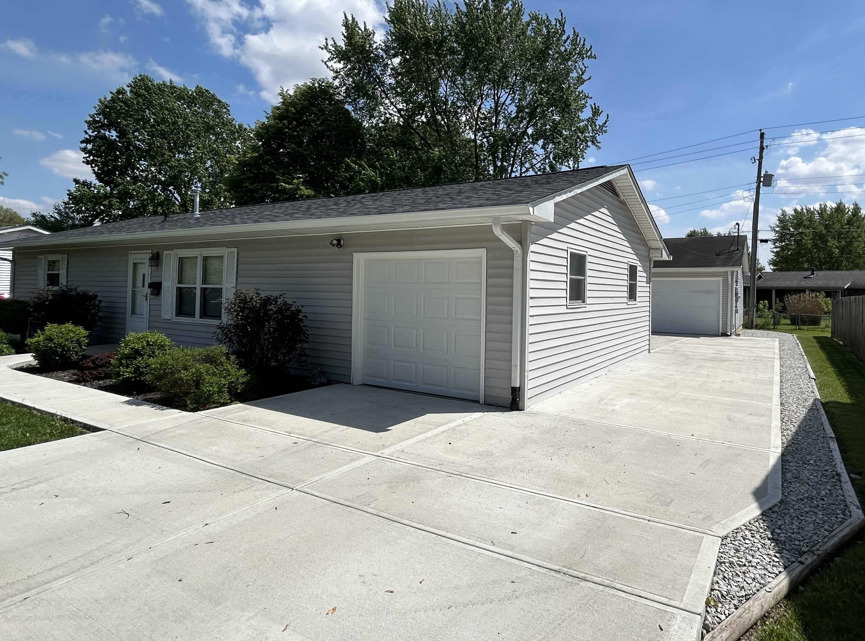 503 West McKenzie Road Greenfield, IN 46140 - Photo 3 of 24 Gallery Image 3