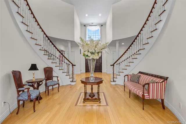 $3,850,000 | 11 Danton Lane North, Locust Valley, NY 11560