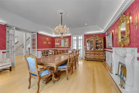 $3,695,000 | 11 Danton Lane North, Locust Valley, NY 11560